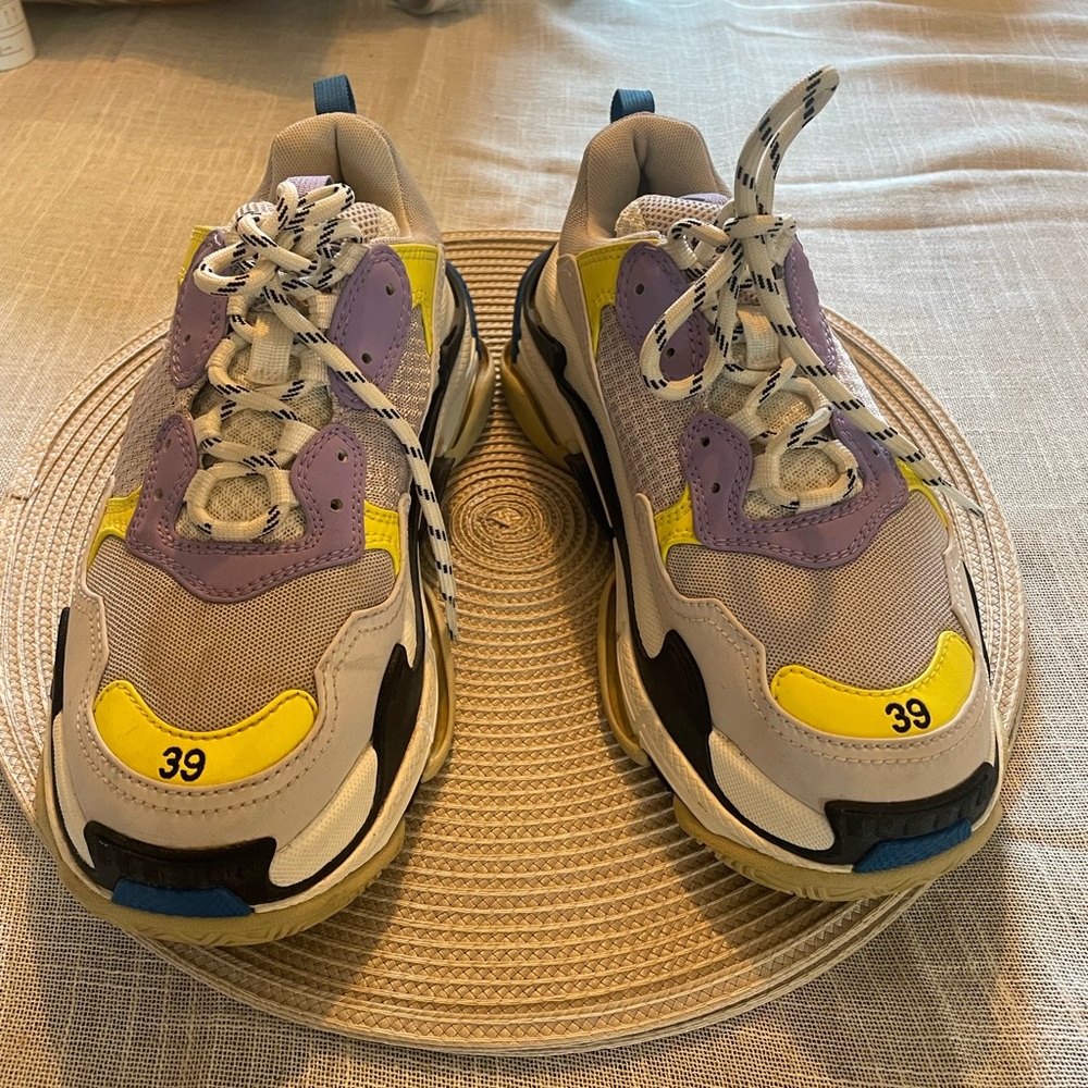 Balenciaga Triple S - Picture 8 of 12